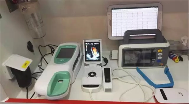 中国首辆心脑急诊移动工作站 “扁鹊飞救”急救车巡展行