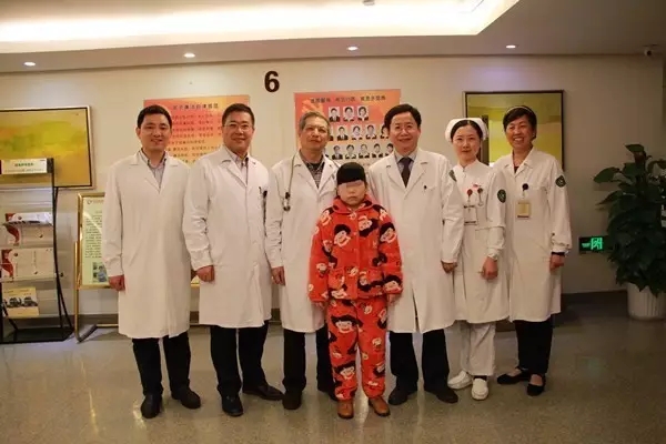 “剥洋葱”式手术两年对赌,考验了医患什么?