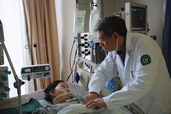 “剥洋葱”式手术两年对赌,考验了医患什么?