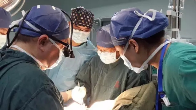 “剥洋葱”式手术两年对赌,考验了医患什么?