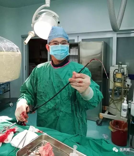 专家为救命"拆"了75岁奶奶的心脏起搏器 永久性心脏起搏器电极拔除术